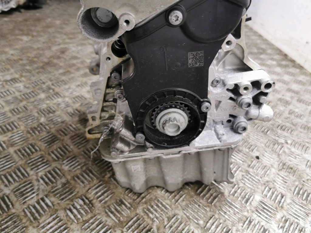 фото №8, Audi a3 8y 2023 двигатель