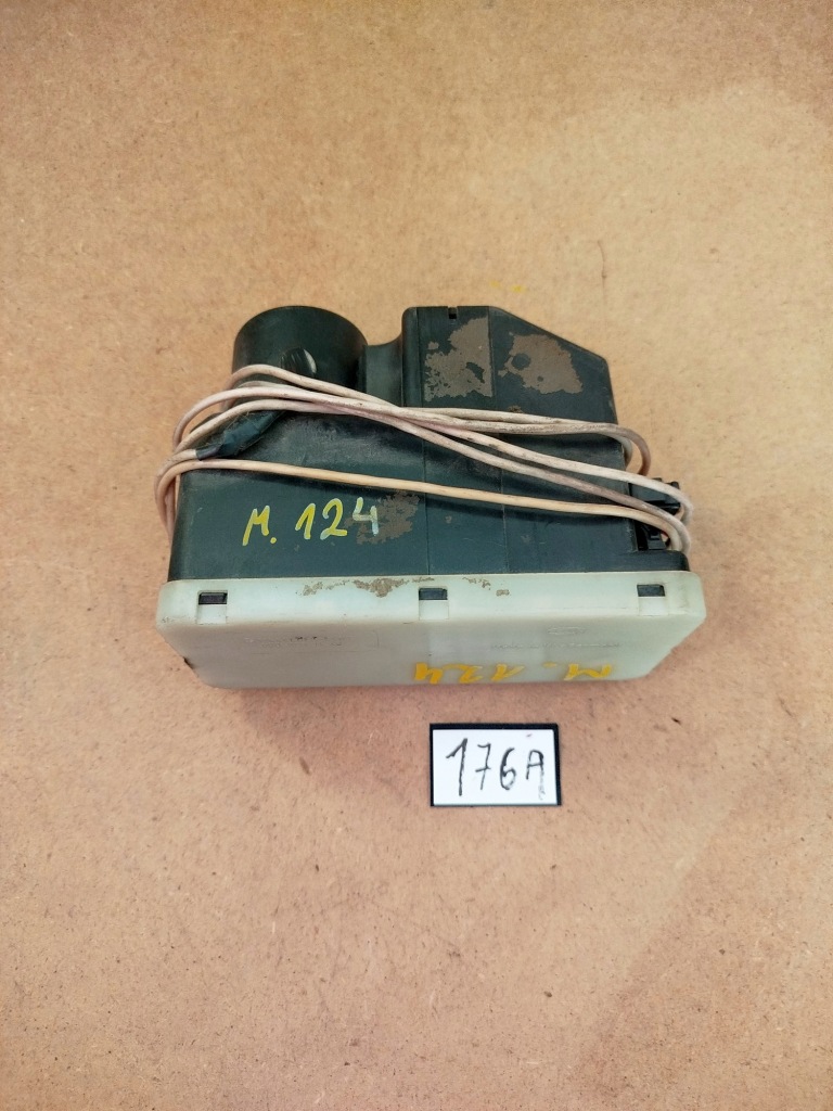 фото №1, Mercedes 190 w124 0008001148 помпа центрального замка оригинал