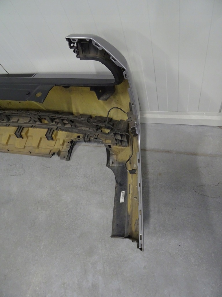 фото №12, 2015-2023 challenger 6.4 srt бампер задняя задний оригинальный pdc диффузор