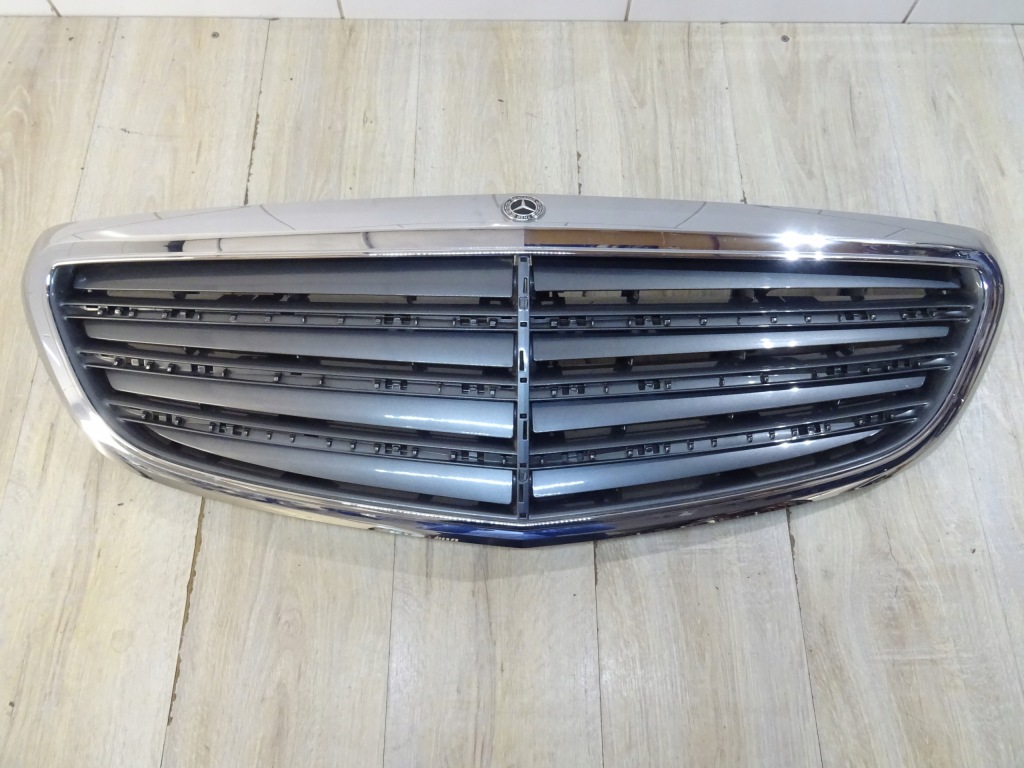 Купити Хром решітка  решітка радіатора mercedes w205 a2058801583 llu