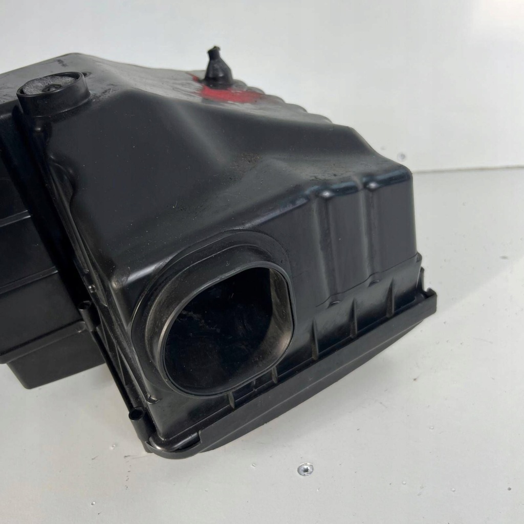 Range rover sport l320 3.0d корпус фільтра повітря оригінальний номер 4619685916 Недорого