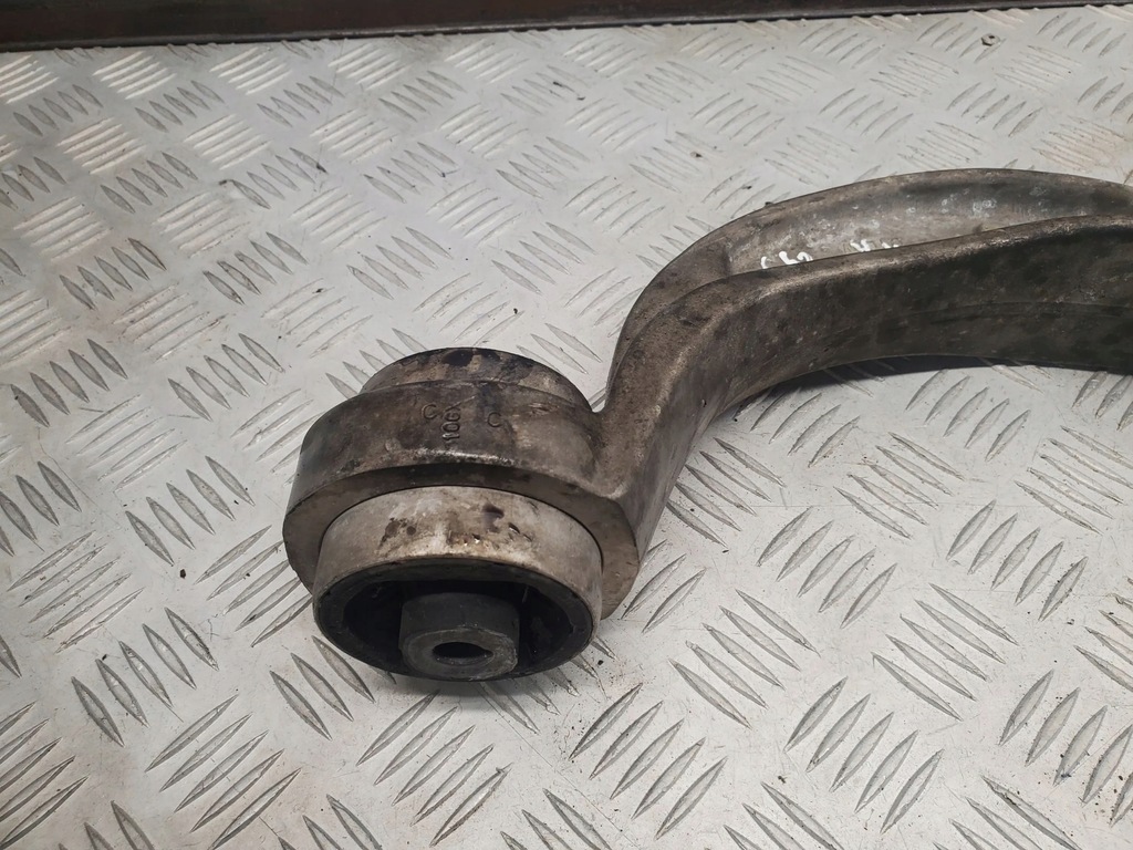 фото №7, Audi a4 s4 b8 8k 8k0407695e перед сторона левая рычаги