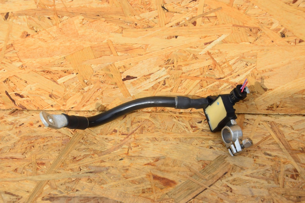 фото №1, Запобіжник клема мінус 4s0915181 2 pin audi r8 4s ii оригінал 16-