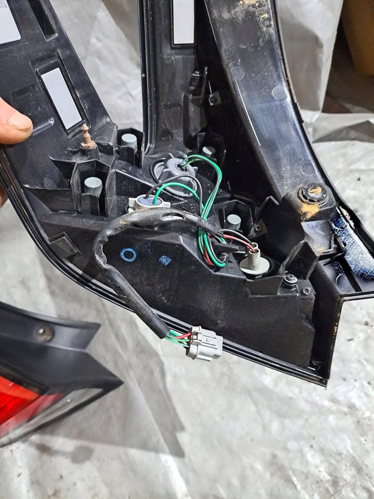 фото №7, Лампа задня nissan leaf