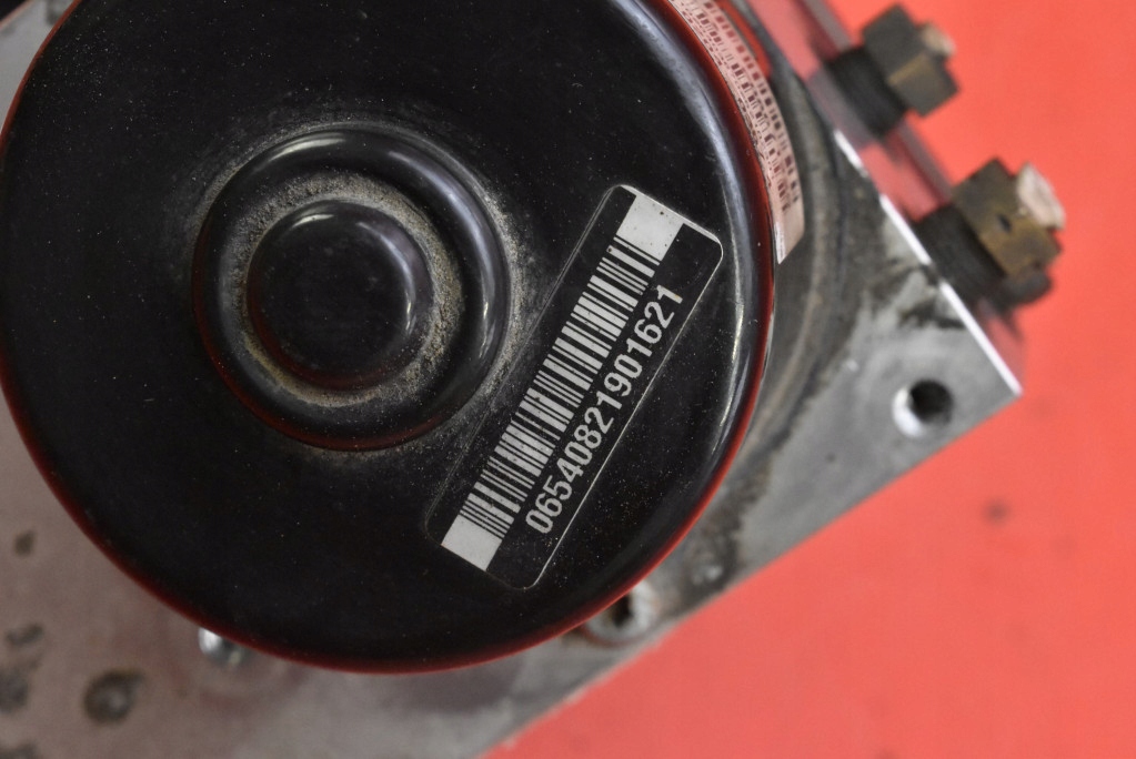 фото №8, Насос abs p08671225 10.0204-0367.4 volvo xc70 1 i 2.4 t 200 km 4x4 00-05