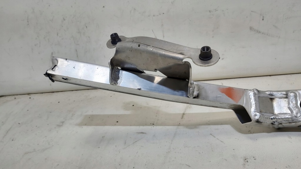 фото №8, Балка aston martin dbs superleggera ly73-l101a70-4