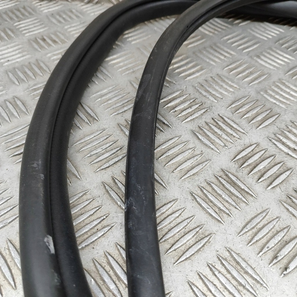 Lexus ux 2019 левая сторона прокладка дверь Недорого