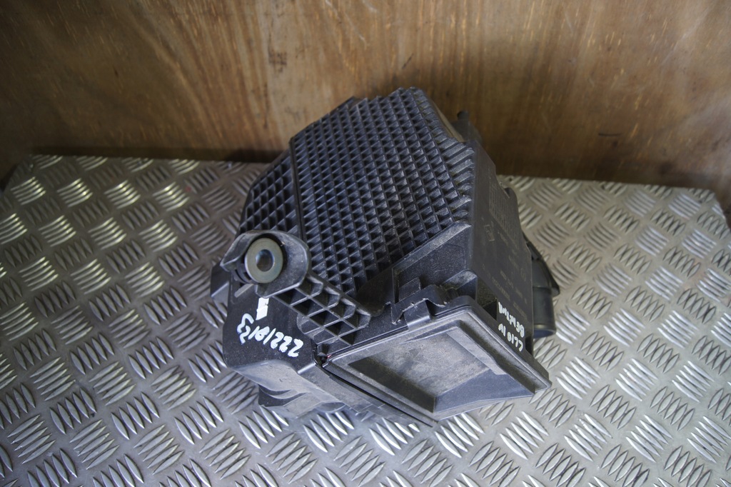 фото №1, Renault оригинальный номер 165001258r корпус фильтра воздуха