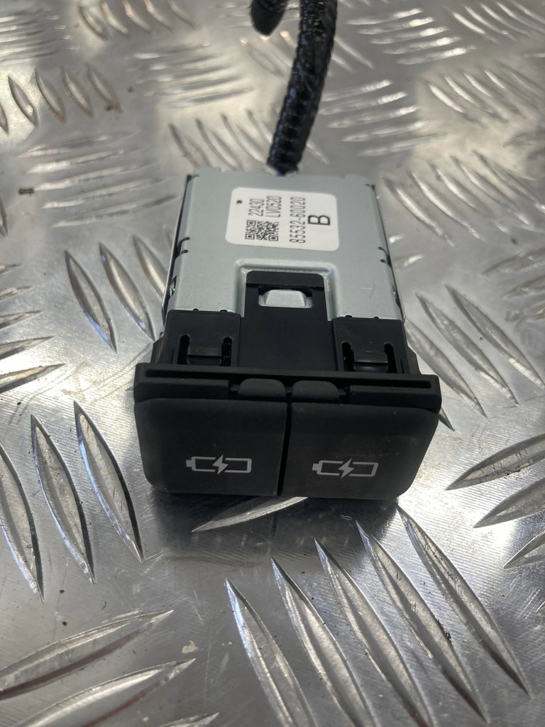 фото №1, Разъём port usb typ c 2x toyota rav4 v 19-