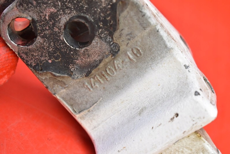 фото №6, Петля петли правого створки nissan nv200 09-