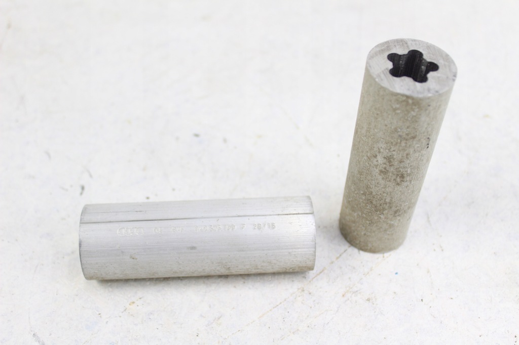 фото №1, Audi a5 8t трубка проставочная рычага 8k0505139f