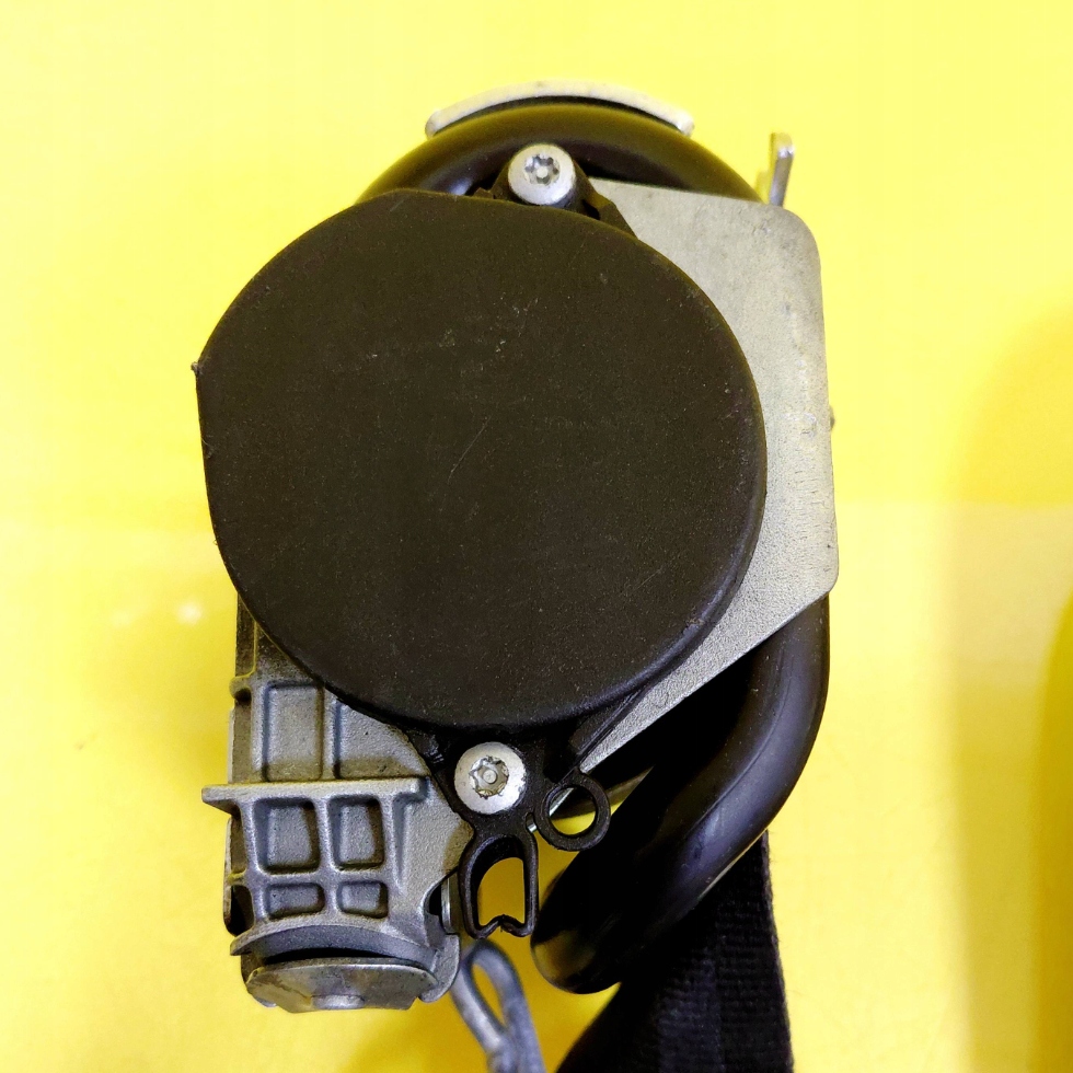 Pas безпеки правий перед peugeot 308 lift 0406062 nr990 Недорого