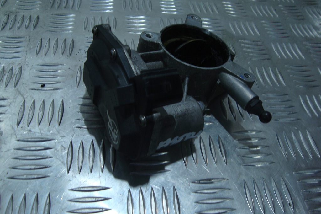 фото №1, Дроссельная заслонка воздуха 2,0 cdti astra j insignia