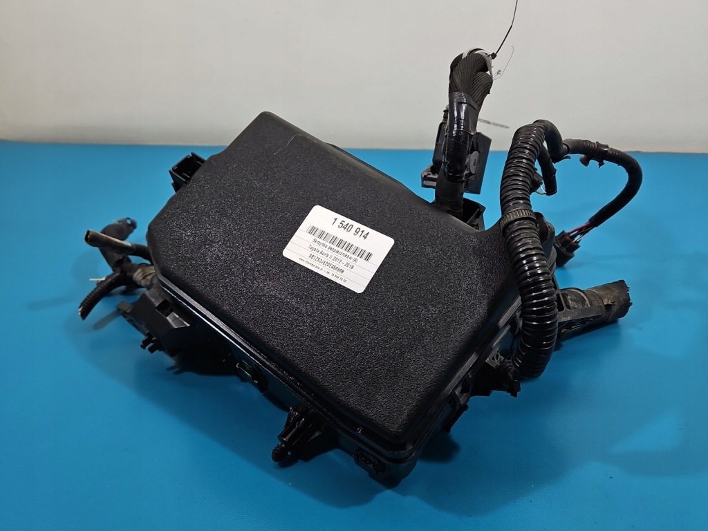 Купить Коробка предохранителей toyota auris 2 82662-02b71