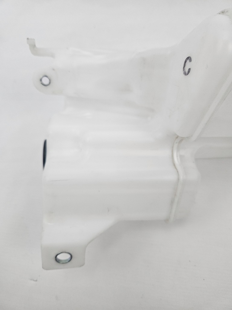 фото №14, Toyota rav4 v 2019 - бак do жидкость омывателя 060851-665