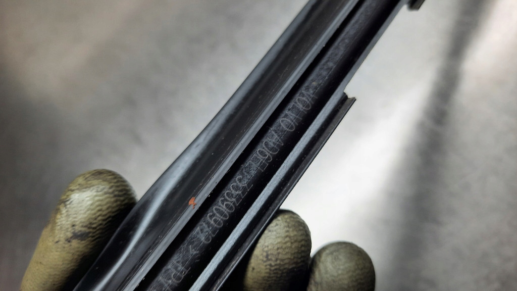 фото №12, Молдинг двері правий перед 33390972 volvo xc60 ii