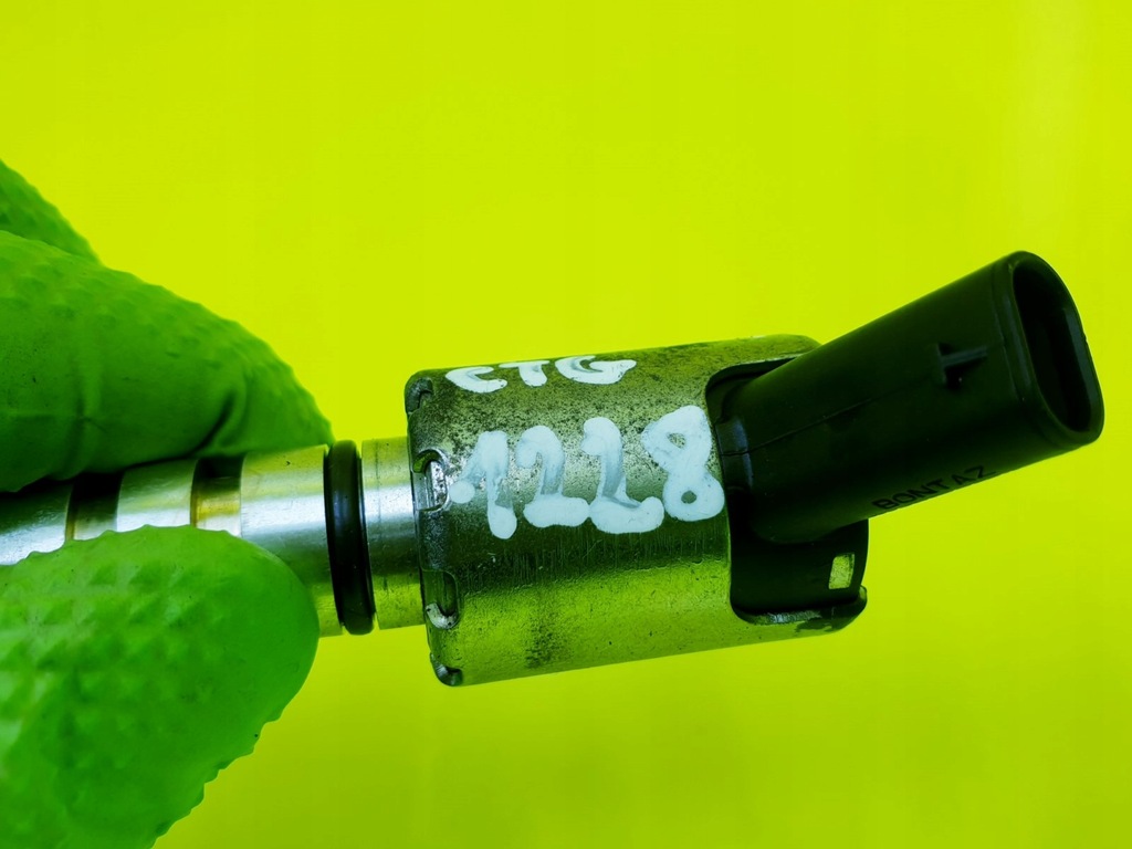 фото №7, Клапан керуючий оливи s6 c7 s7 c7 a8 4.0 tfsi ctg 079115243b