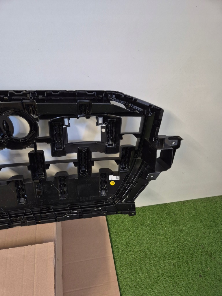 фото №14, Audi q8 4m8 lift решётка радиатора решётка радиатора решётка радиатора радиатора 4m8853651 оригинал чёрный