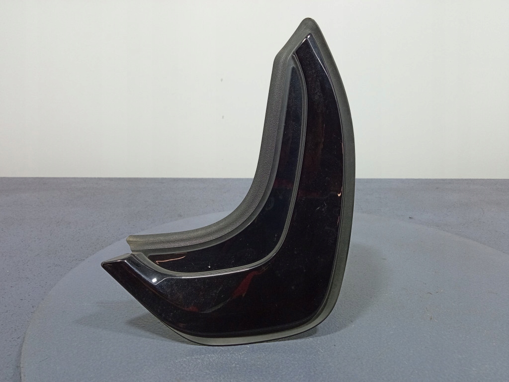 фото №1, Bmw 1 f40 заглушка крила лівий задня 7474001