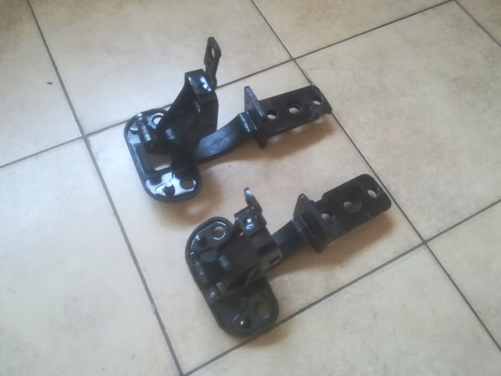 фото №1, Volvo v70 iii петля левый правый крышки багажника