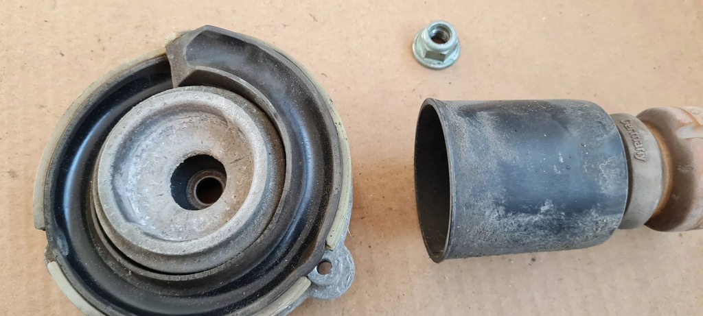 фото №12, A4 b9 8w подушка разъём амортизатора перед 8w0413333 a5 8w