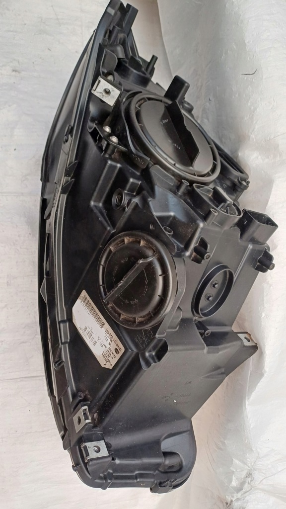Лампа правий hella bmw 5 f10/f11 , 12.09-06.13 720324208 оригінал європа права в Україні