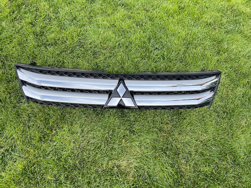 фото №1, Mitsubishi eclipse cross решётка радиатора решётка радиатора idealna