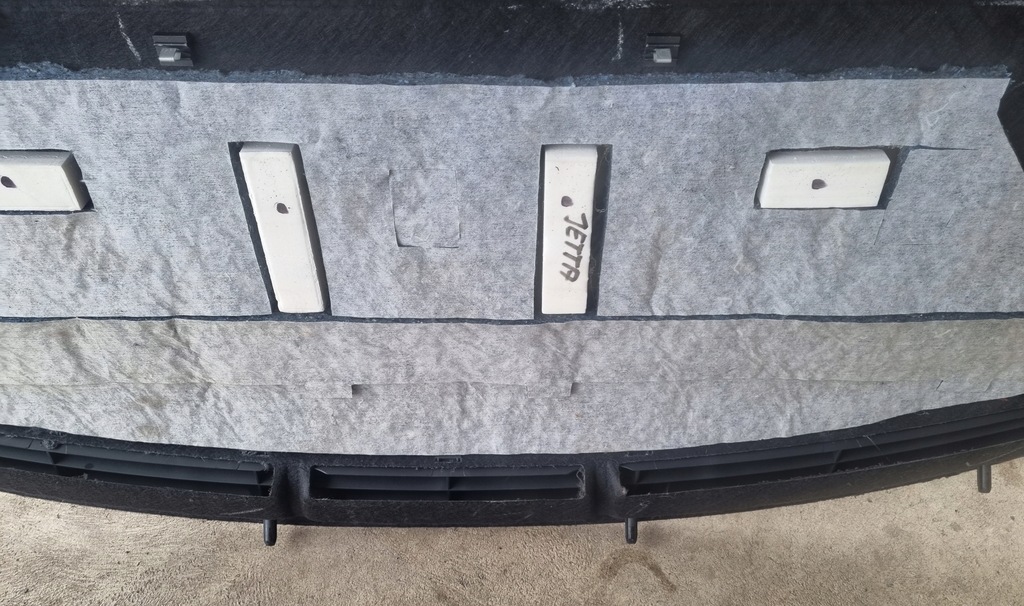 фото №6, Vw jetta 5 v полка багажника задняя задняя