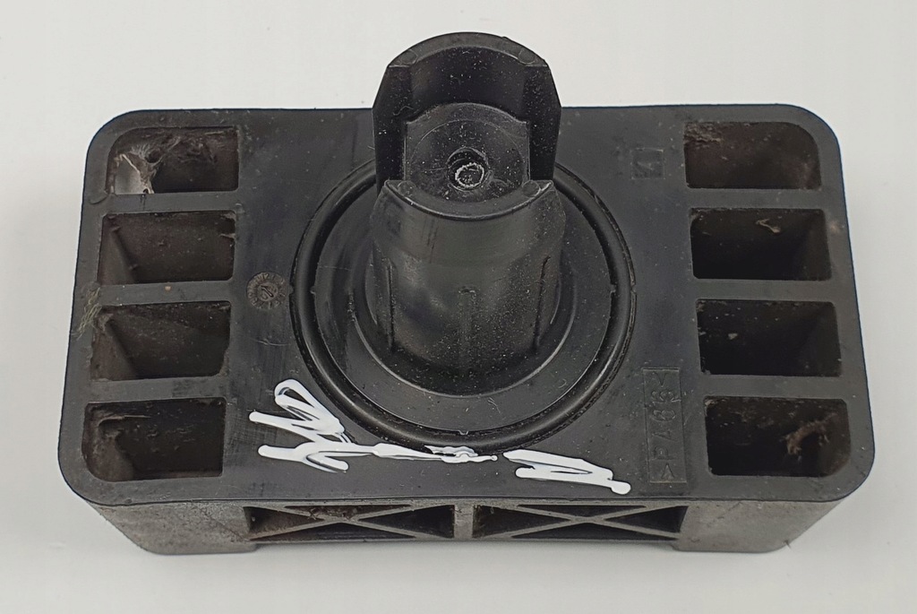 фото №3, Резиновый элемент подкладка pod домкрат mercedes glk x204