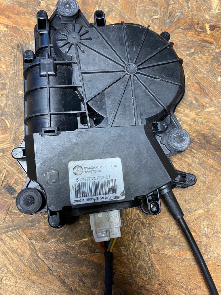 фото №1, Bmw f10 замок доводчик крышки задняя 7273752