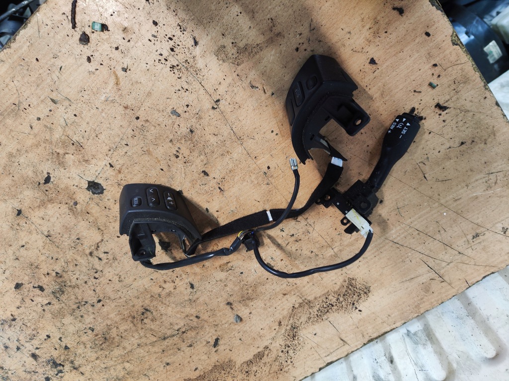 фото №1, Toyota corolla verso ii переключатель круиз-контроль przyski руля