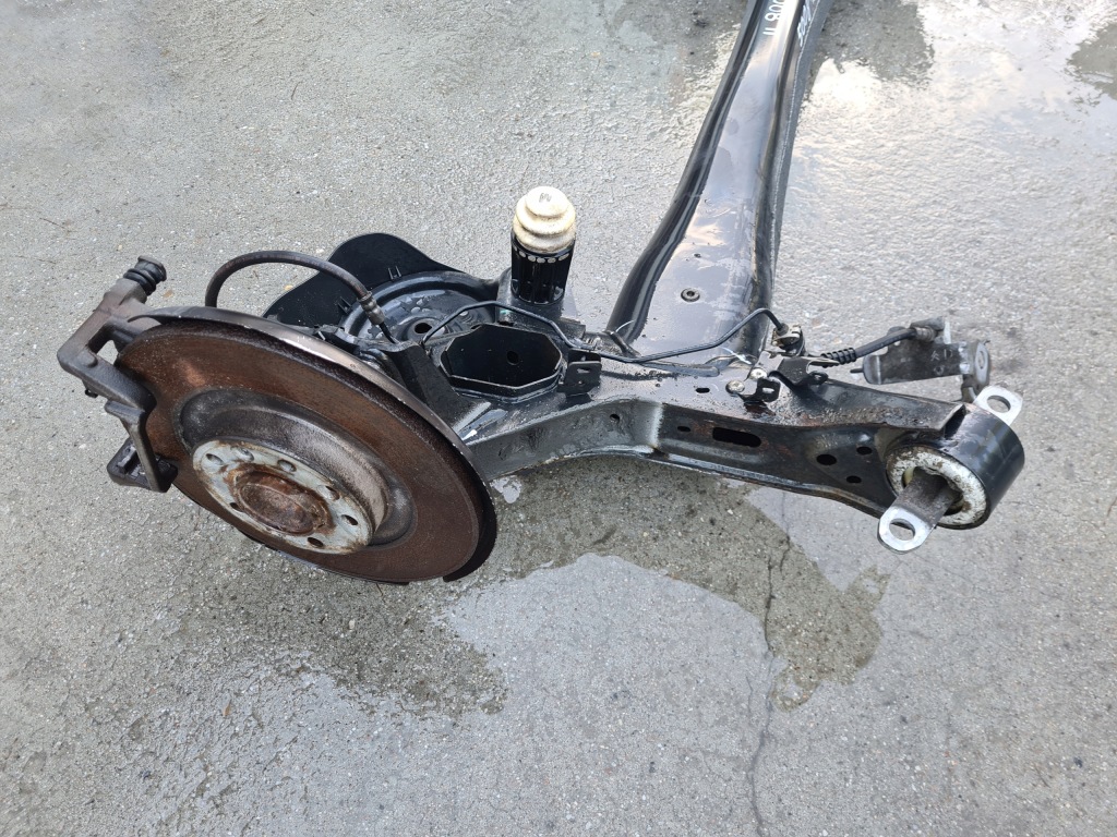 Peugeot 5008 ii oś задня балка в Україні