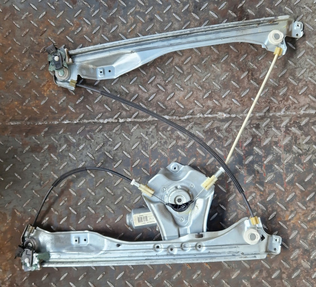 фото №4, Подъемник электрический правый перед clio iii kombi