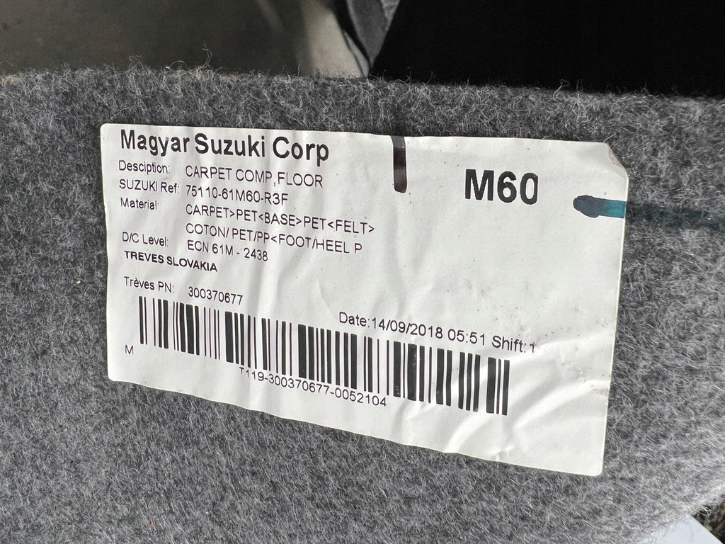 фото №8, Suzuki sx4 s-cross eu обшивка килимок салону