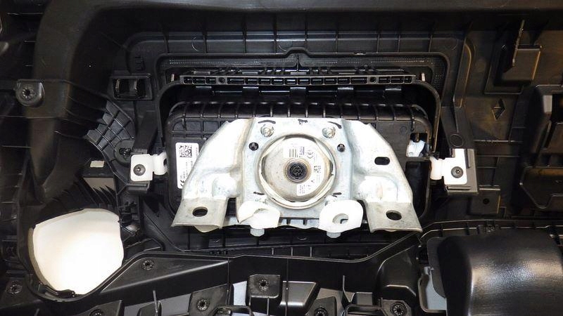 фото №12, Панель приладів консоль подушки безпеки подушка безпеки ремені europa демонтаж renault zoe ii 985100065