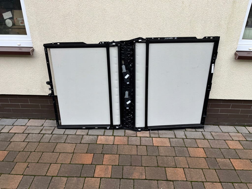 фото №1, Land rover discovery v 5 шторка люк панорами