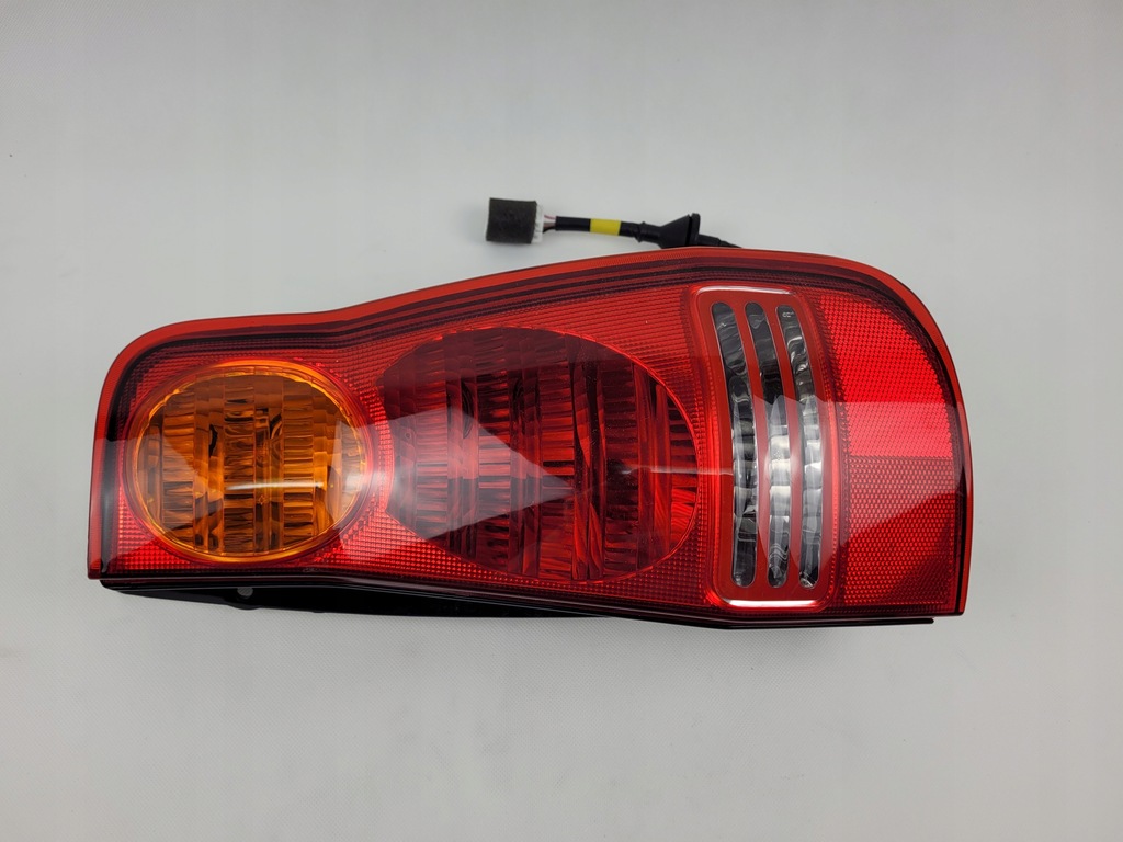 фото №1, Hyundai matrix лампа задня права nowa оригінал 92402-17010