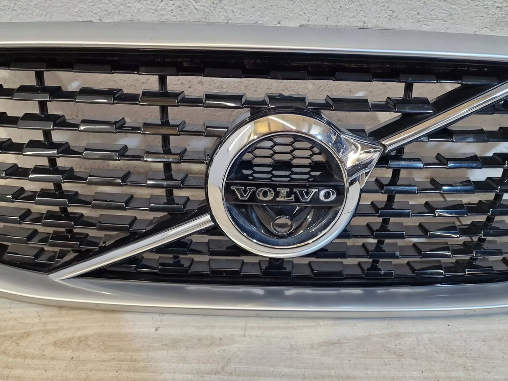 фото №2, Volvo xc60 ii r design решётка радиатора решётка радиатора перед бампера