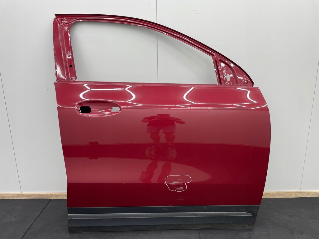 фото №1, Mercedes gla w247 247 дверь правое передние перед