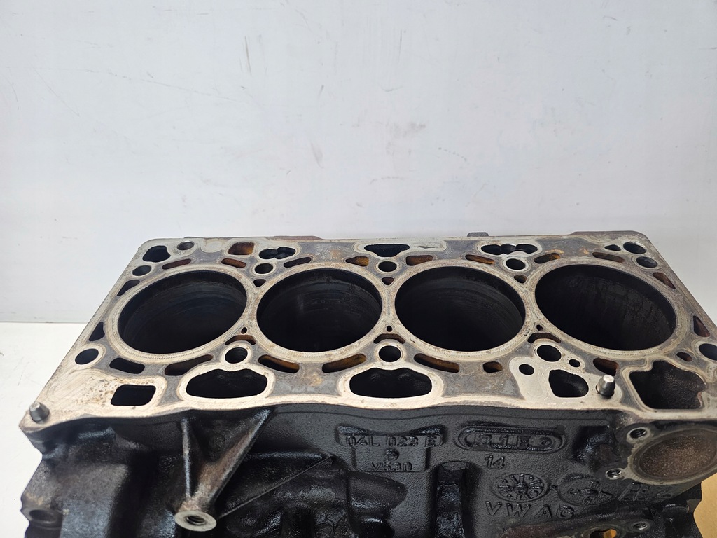 фото №7, Блок двигуна audi vw seat skoda 1.6 tdi crk 04l023e
