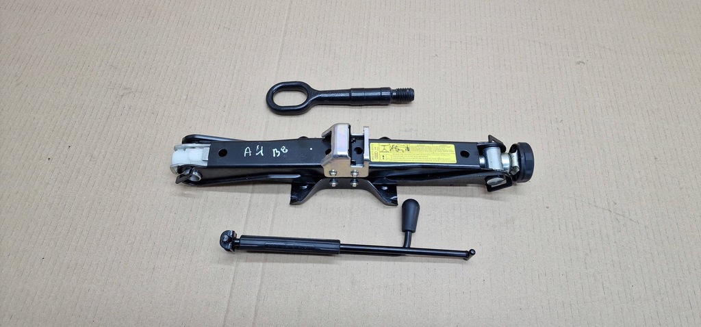 фото №1, Домкрат подъемник audi a4 b8