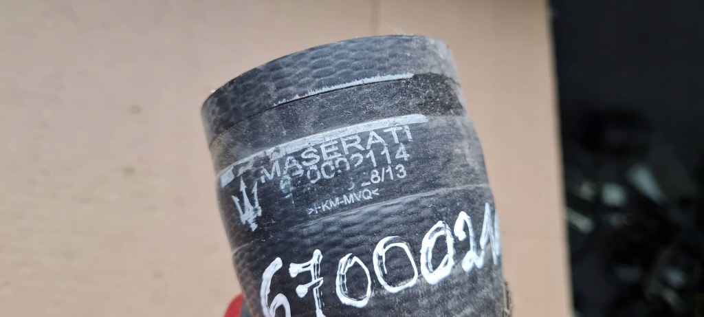Maserati quattroporte vi шланг пабтрубок  шланг интеркулер 3.8 v8 670002114 с Разборки