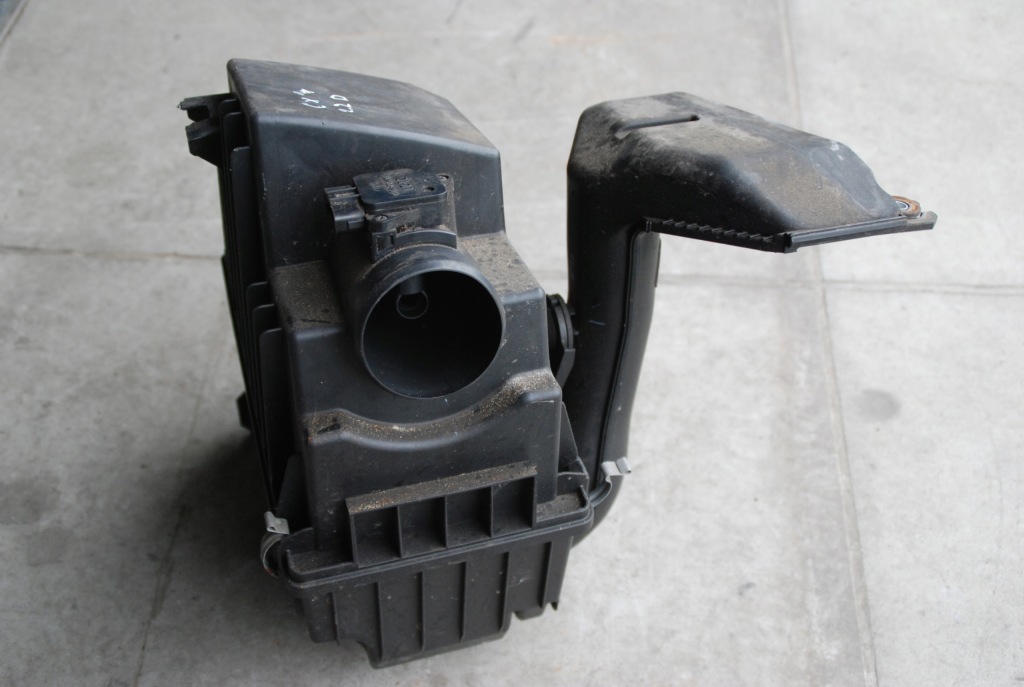 Корпус фільтра витратомір mazda cx7 2.2 d рестайлінг Оригінал