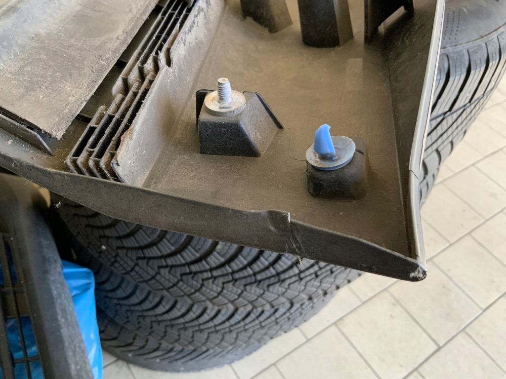 Peugeot 5008 2 2 молдинг двері перед передніх лівих ліва 9811674377 оригінал Оригінал