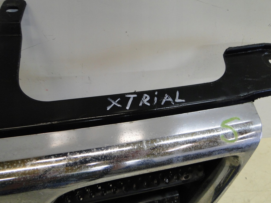 фото №5, Nissan x-trail t30 решётка радиатора радиатора решётка радиатора