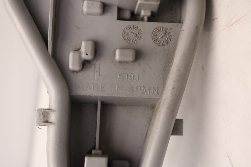 Citroen berlingo partner 3 08r- вкладыш разъём лампы правый задний Киев