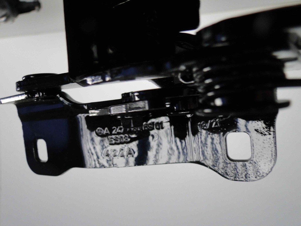 Mercedes eqa h243 243 петля капот правый левый Киев