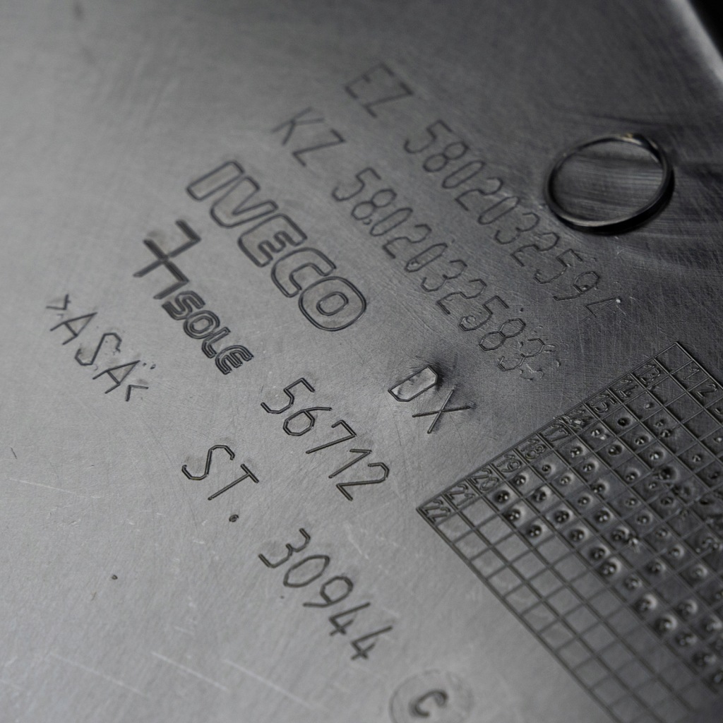 фото №8, Iveco оригінальний номер 5802032583 захист стійка дзеркало