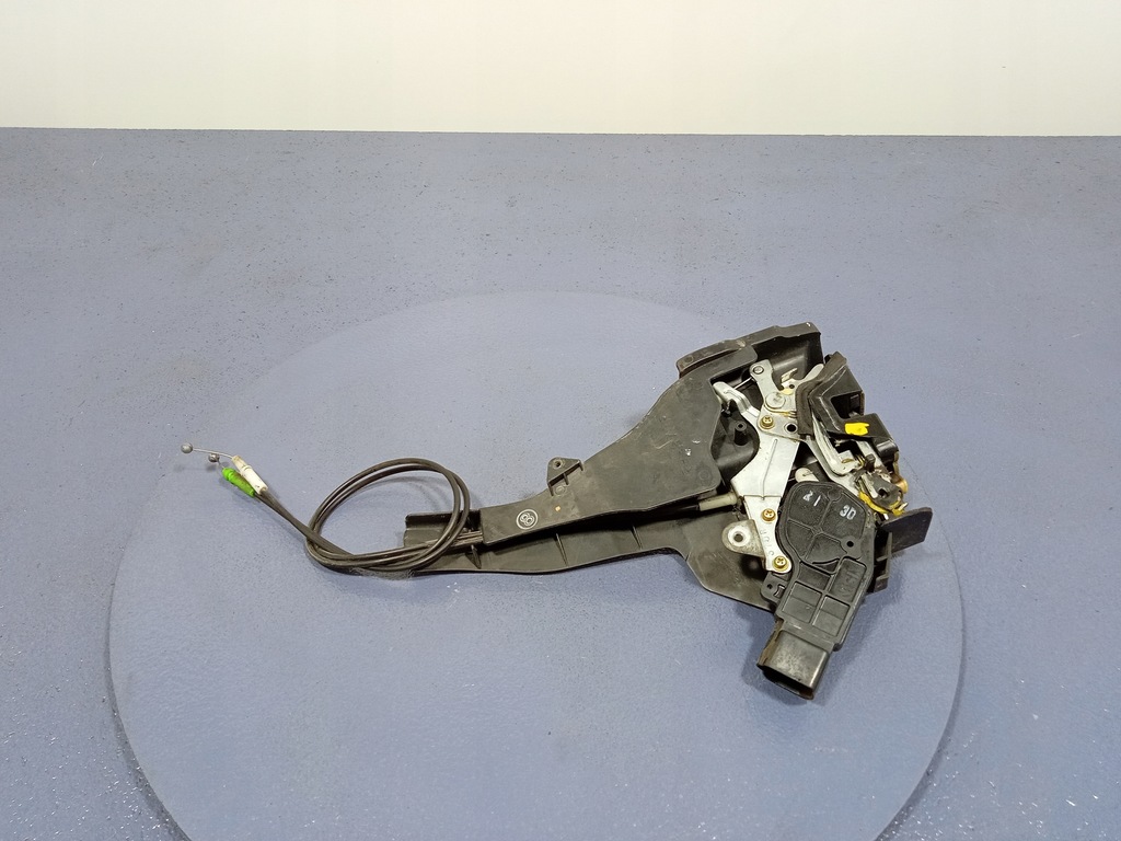 фото №4, Toyota avensis verso замок дверь задняя правый 2 pin rh-370r