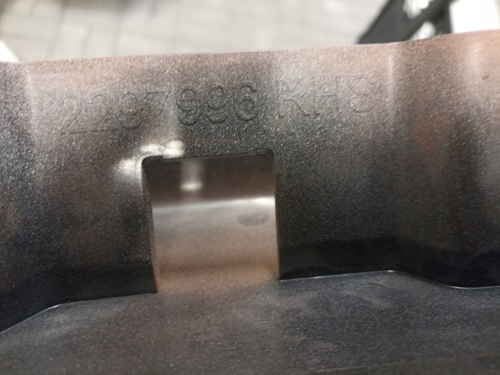 фото №2, Подкрылок накладка scania r s ngs 2297996 rhs